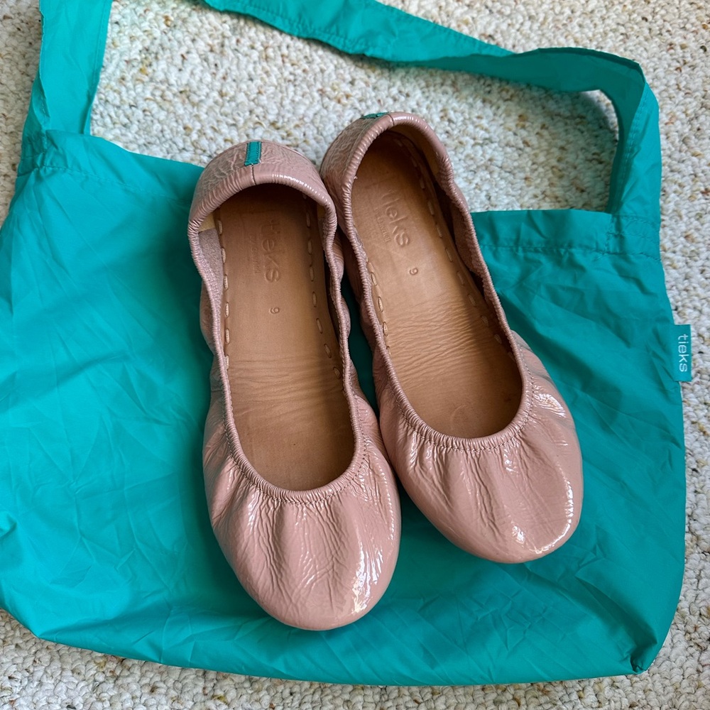 Tieks Ballet Flats in Blush Size 9
